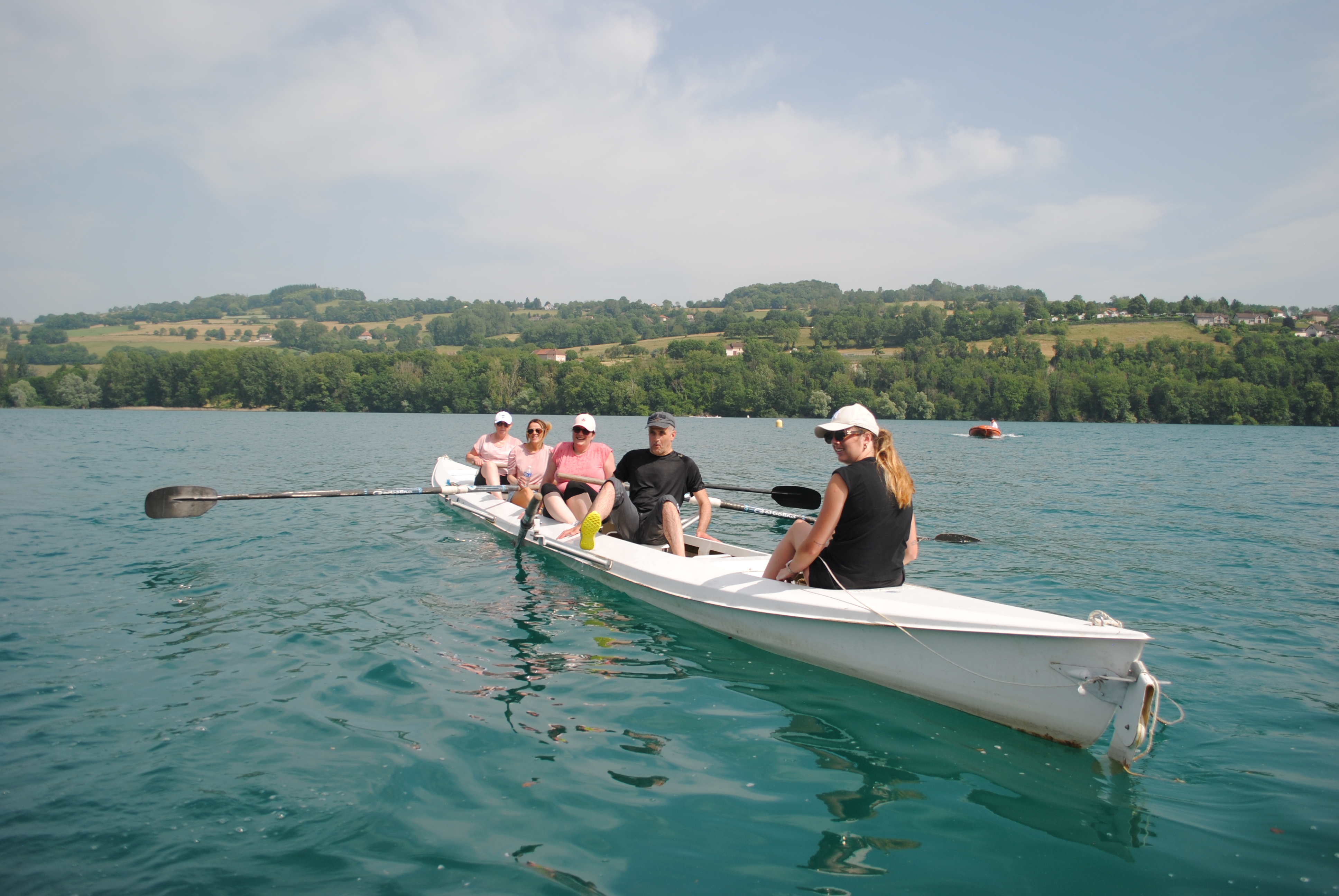 Des collaborateurs faisant de l'aviron